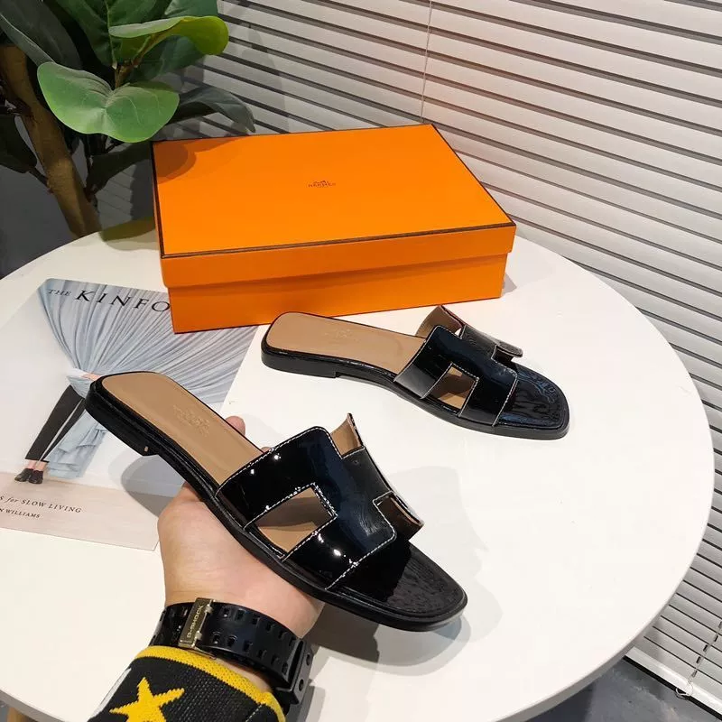 Hermes Oran Slides Women Nappa Leather In Black 0112